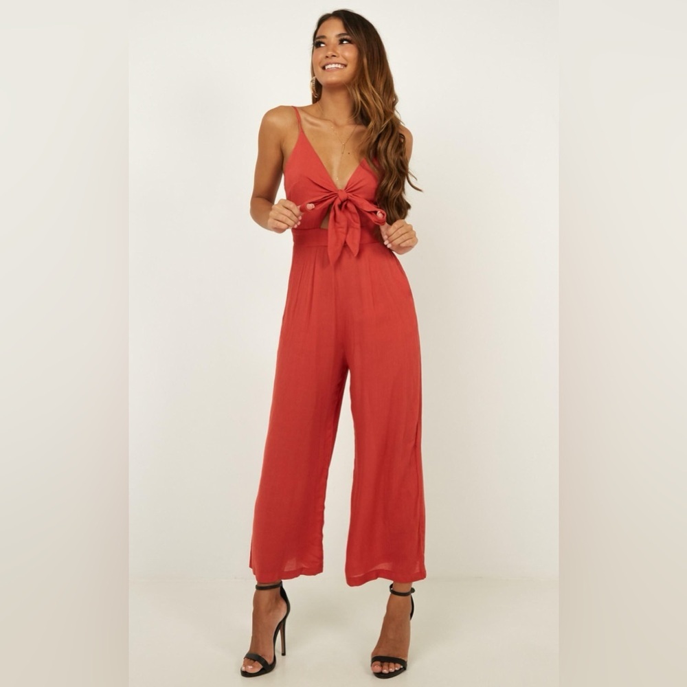 SHOWPO - RENEWED JUMPSUIT IN RUST LINEN LOOK